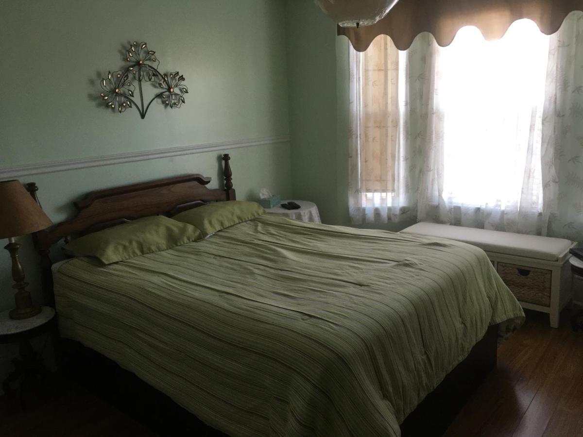 At The Harbourfront B & B Норт-Сидней Экстерьер фото